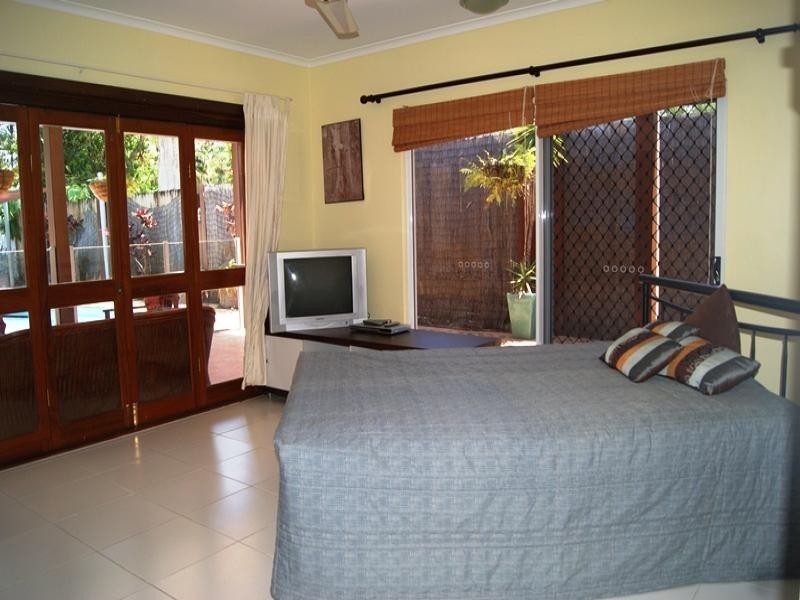 1 SPINNAWAY CLOSE, Port Douglas QLD 4877