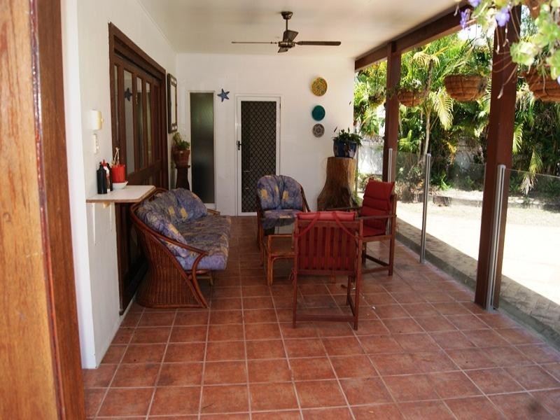1 SPINNAWAY CLOSE, Port Douglas QLD 4877