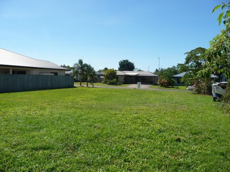 6 Satinash St, Mossman QLD 4873