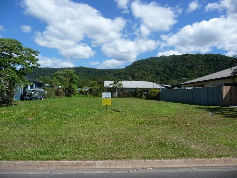 6 Satinash St, Mossman QLD 4873
