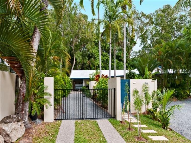 1/12A Andrews Close, Port Douglas QLD 4877