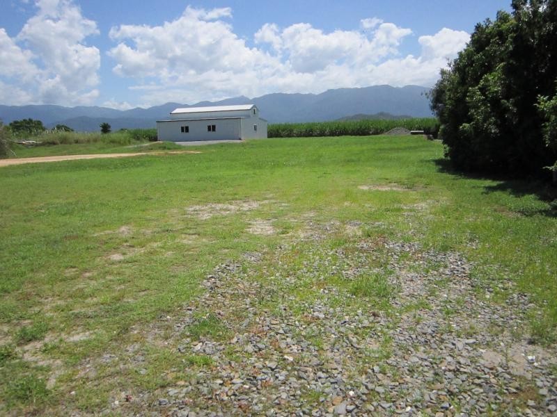 24 Marine Parade, Newell QLD 4873