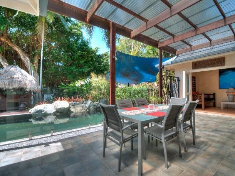 6 Oak Street, Oak Beach QLD 4877