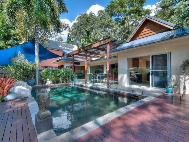 6 Oak Street, Oak Beach QLD 4877