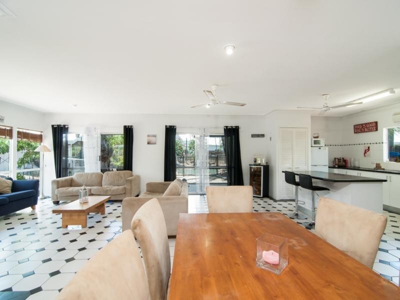 16 Endeavour Street, Port Douglas QLD 4877