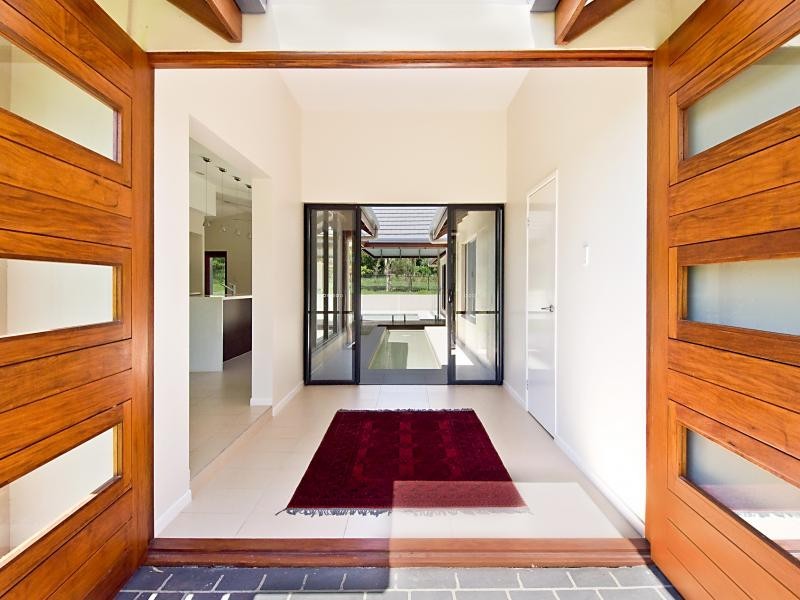 6 NANCY CLOSE, Oak Beach QLD 4877