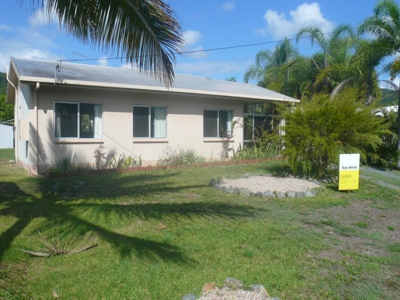 13 Jirimandi Close, Wonga QLD 4873