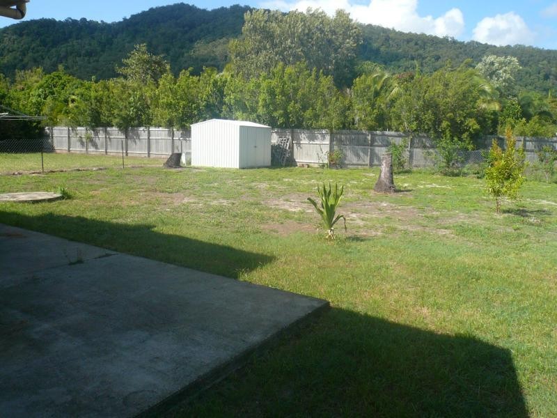 13 Jirimandi Close, Wonga QLD 4873