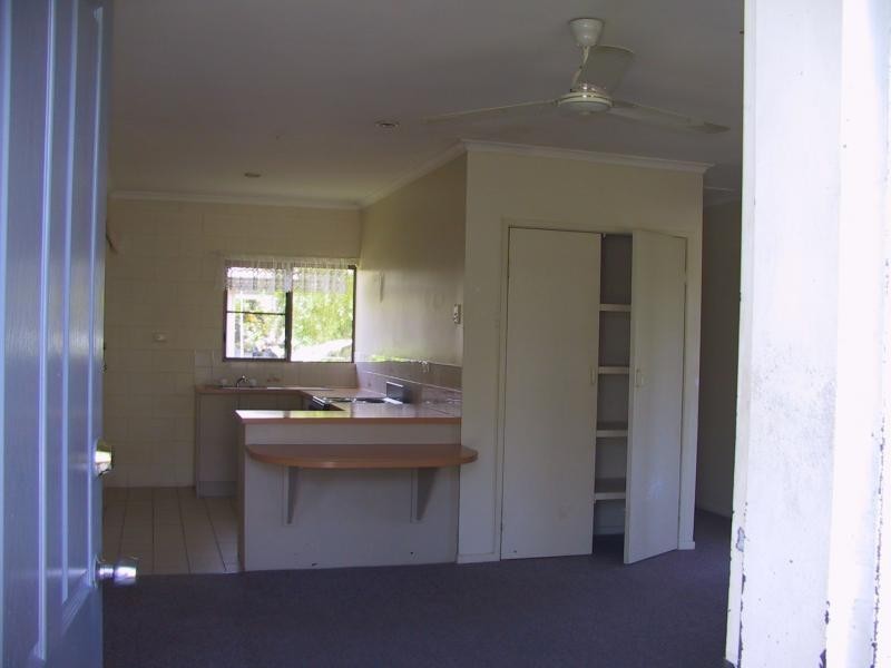 24 Atherton St, Mossman QLD 4873