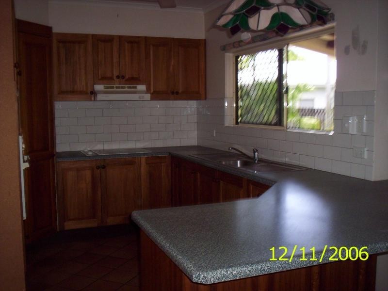 39 Middlemiss St, Mossman QLD 4873