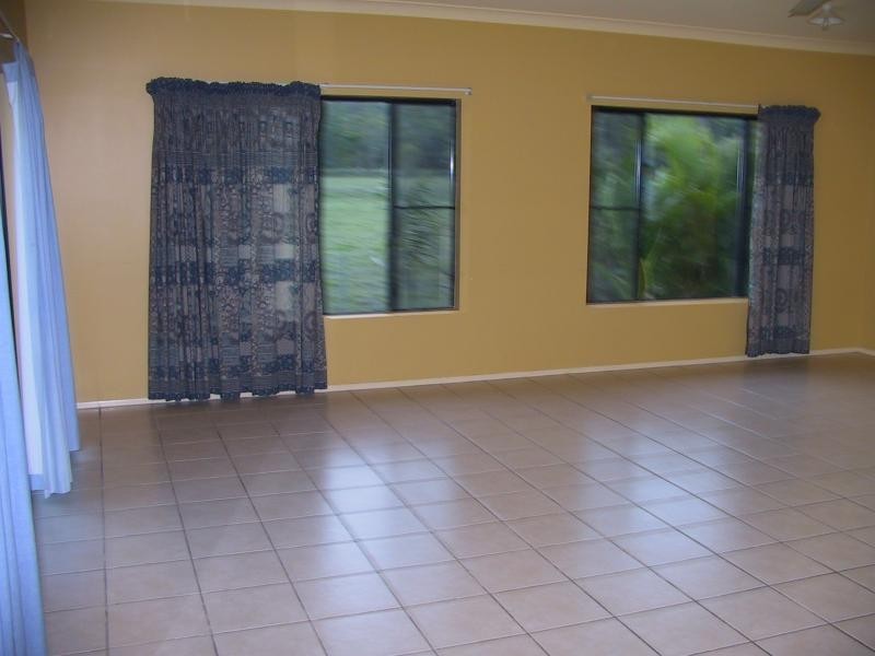 8 Sylvia Close, Wonga QLD 4873