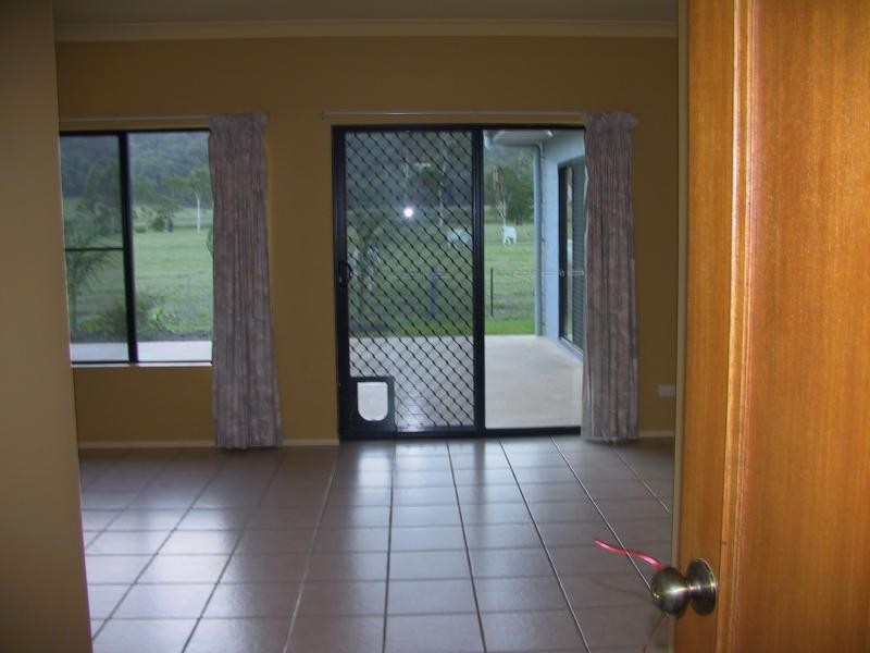 8 Sylvia Close, Wonga QLD 4873