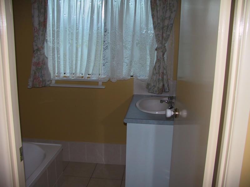 8 Sylvia Close, Wonga QLD 4873