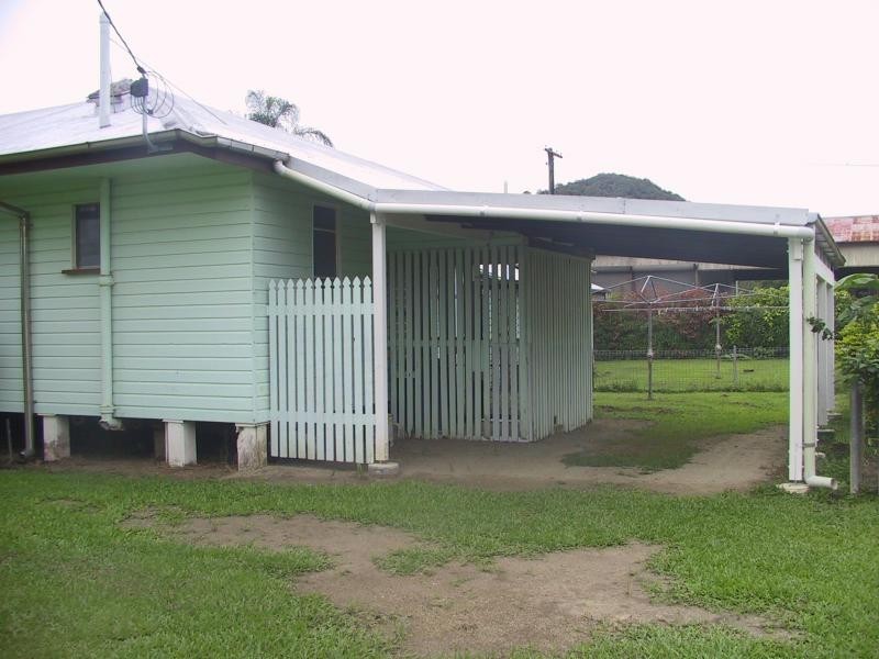 1/12 Thomas Street, Mossman QLD 4873