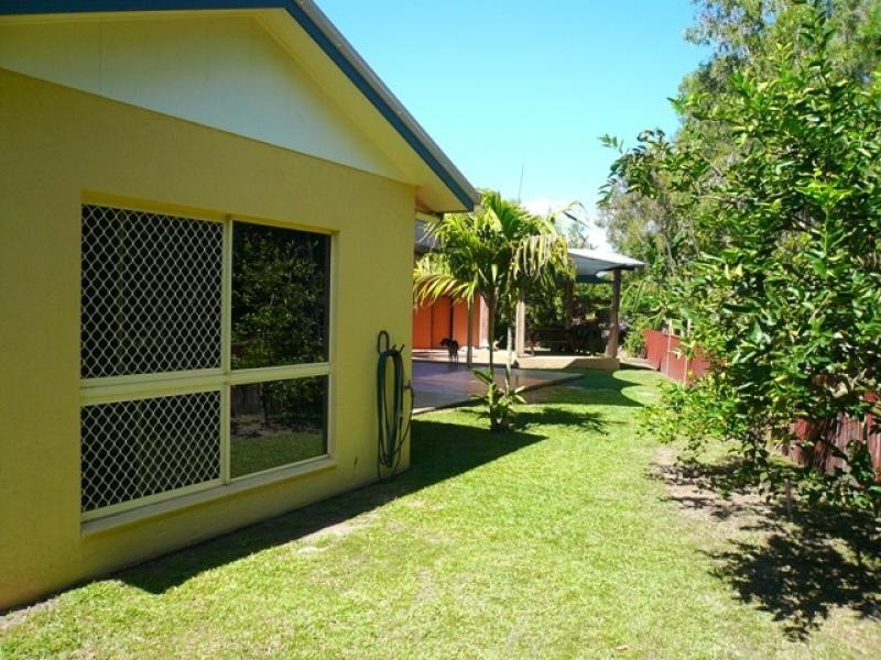 5 Dineen close, Cooya Beach QLD 4873