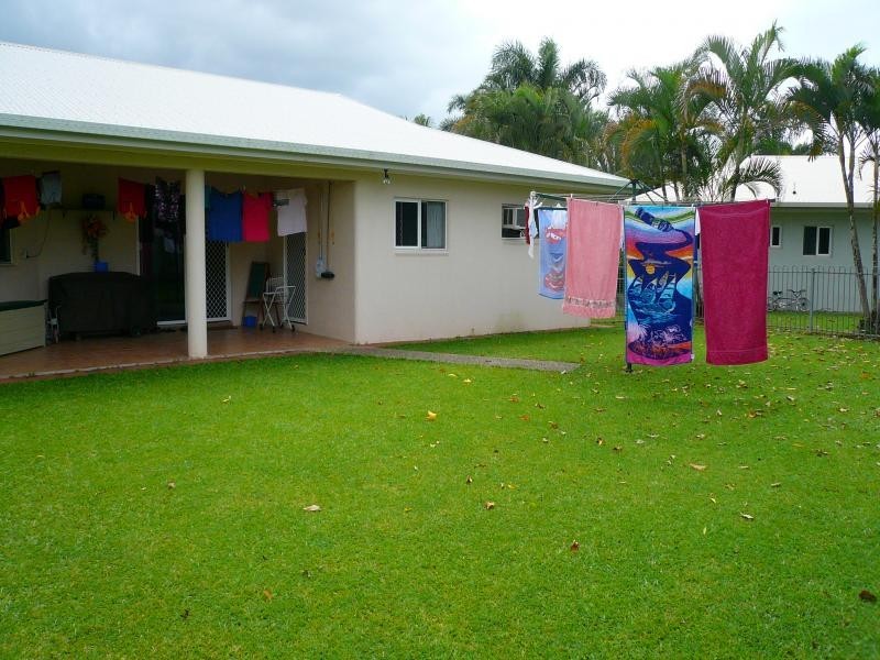 36 Middlemiss St, Mossman QLD 4873
