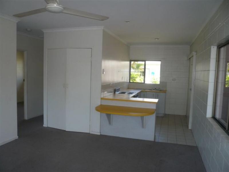 3/24 Atherton St, Mossman QLD 4873