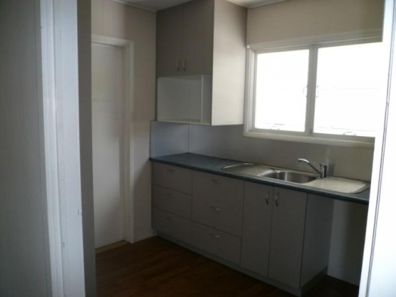 12 Andrews Street, Newell QLD 4873