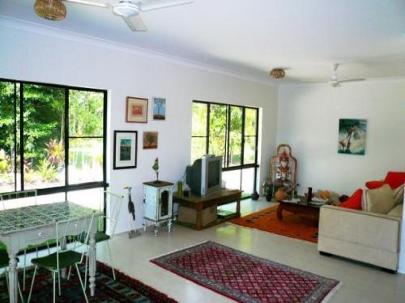 12 White Oak Avenue, Mossman QLD 4873