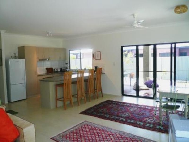 12 White Oak Avenue, Mossman QLD 4873