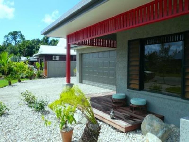 12 White Oak Avenue, Mossman QLD 4873