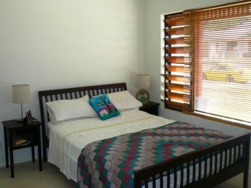 12 White Oak Avenue, Mossman QLD 4873
