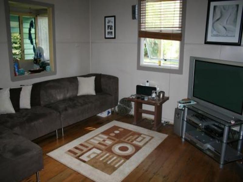 15 Hart Street, Mossman QLD 4873