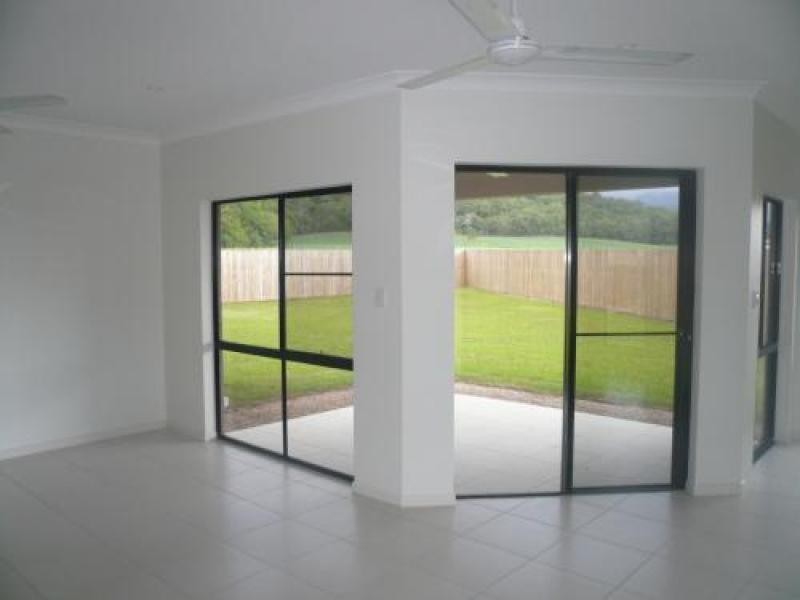21 White Oak Ave, Mossman QLD 4873