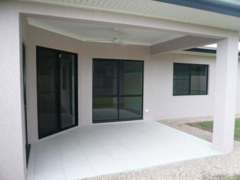 21 White Oak Ave, Mossman QLD 4873
