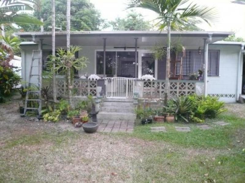 42 Esplanade, Wonga QLD 4873