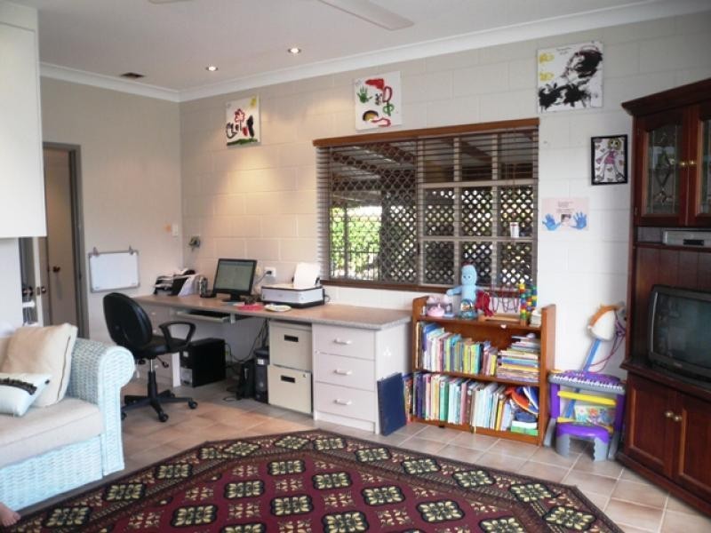 1 Jenae Close, Wonga QLD 4873