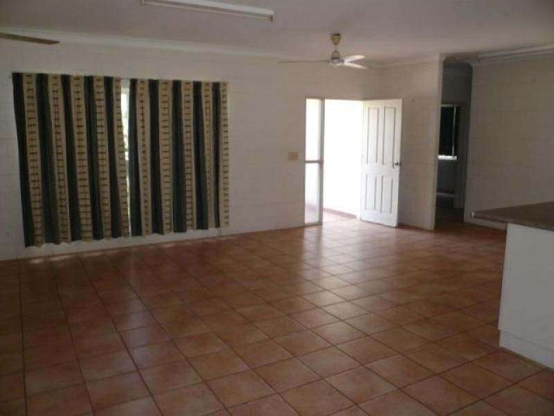 6 Ives Avenue, Wonga QLD 4873