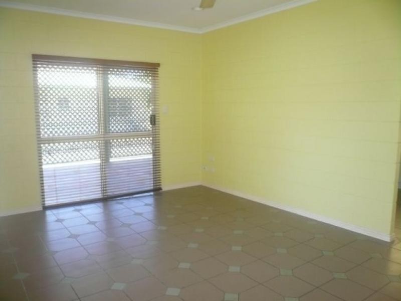 32 Middlemiss St, Mossman QLD 4873