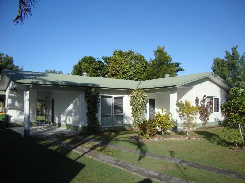 4 Jirimandi Cl, Wonga QLD 4873