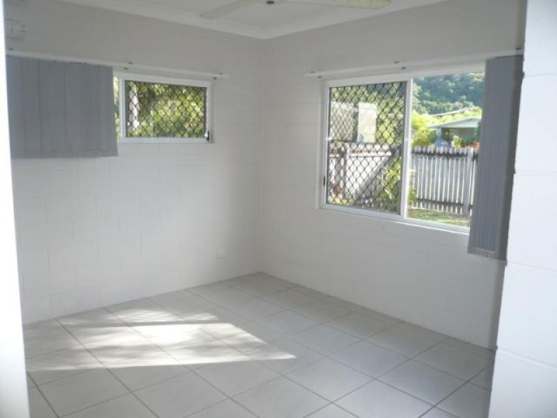 4 Jirimandi Cl, Wonga QLD 4873