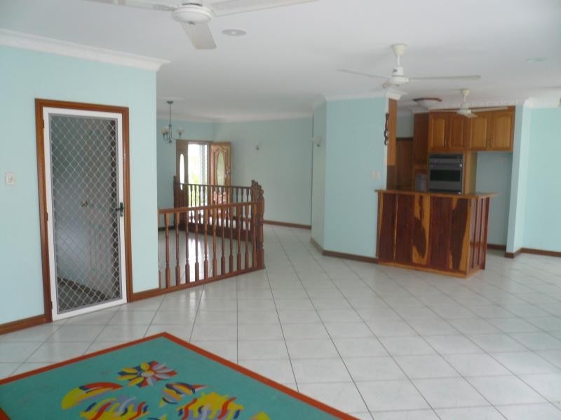 3 Watson Cl, Mossman QLD 4873