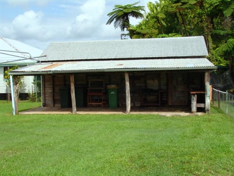 17 Owen Street, Mossman QLD 4873