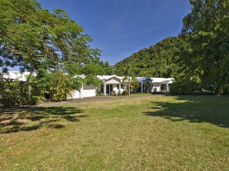 7 Yarun Close, Wonga QLD 4873