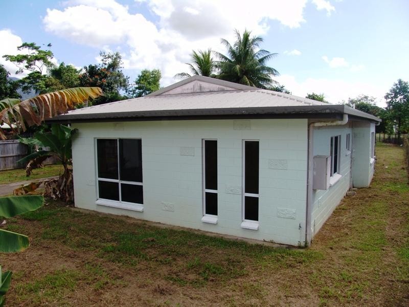 17 Dan Hart Lane, Mossman QLD 4873