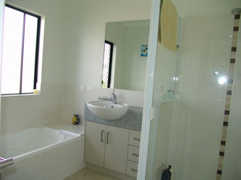 48 Cooya Beach Rd, Cooya Beach QLD 4873