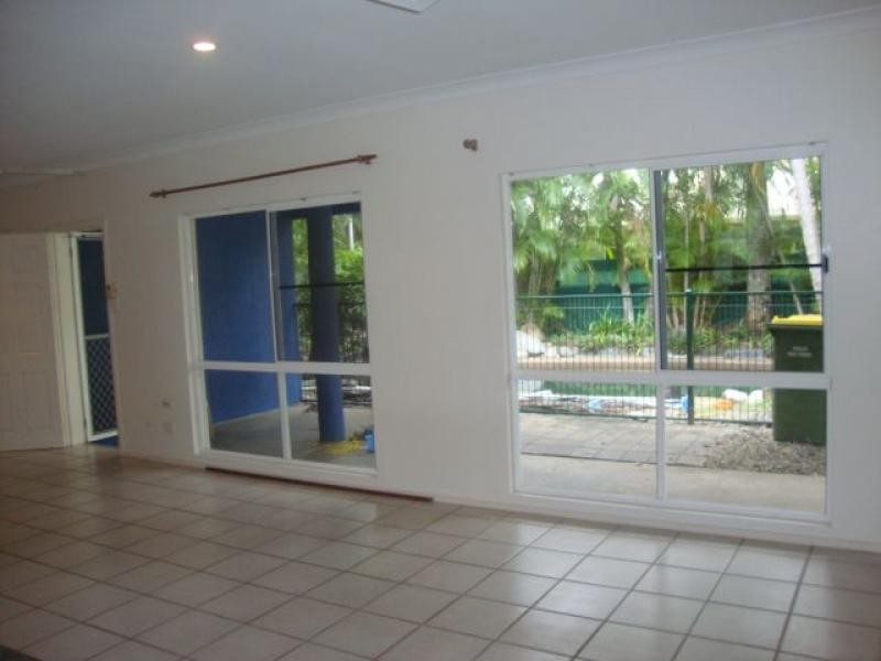 4 Thooleer Cl, Cooya Beach QLD 4873