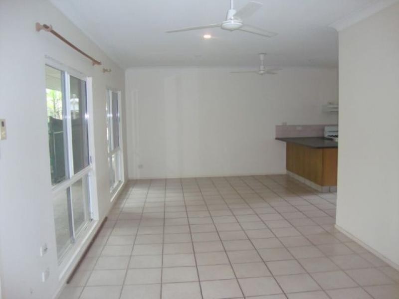 4 Thooleer Cl, Cooya Beach QLD 4873