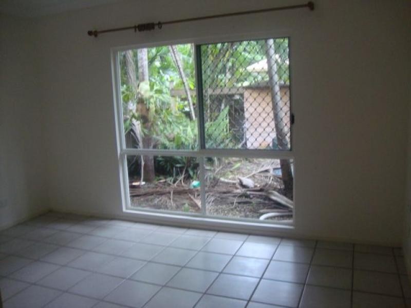 4 Thooleer Cl, Cooya Beach QLD 4873