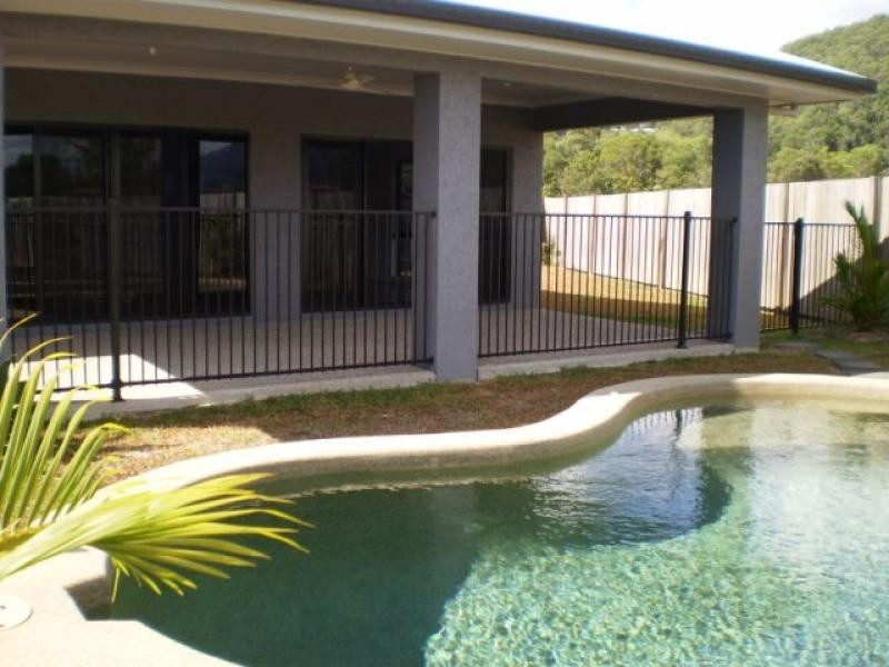 16 Satinash St, Mossman QLD 4873