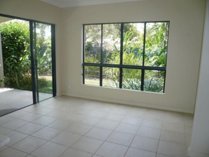 1/5 Grogan St, Mossman QLD 4873