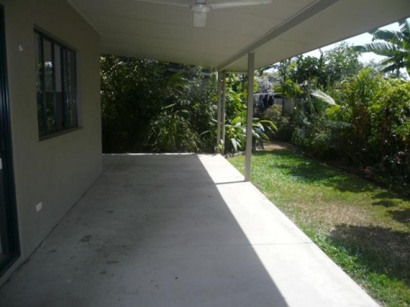 1/5 Grogan St, Mossman QLD 4873