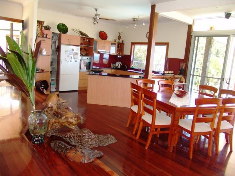 2 Seaview Court, Port Douglas QLD 4877