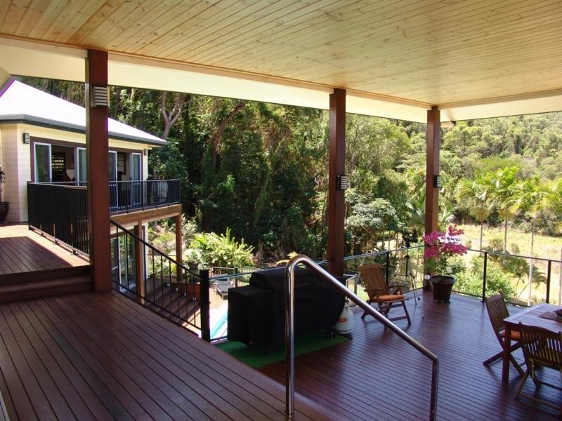 2 Seaview Court, Port Douglas QLD 4877