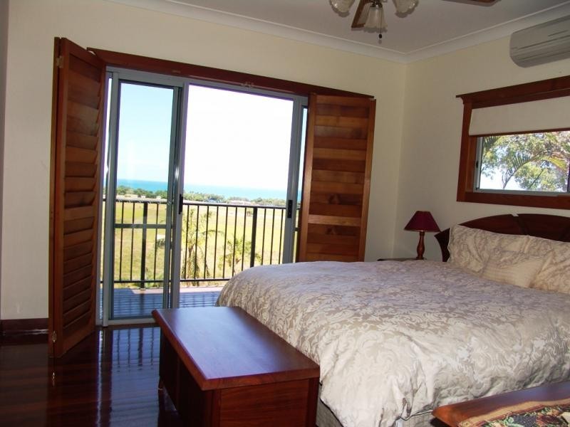 2 Seaview Court, Port Douglas QLD 4877