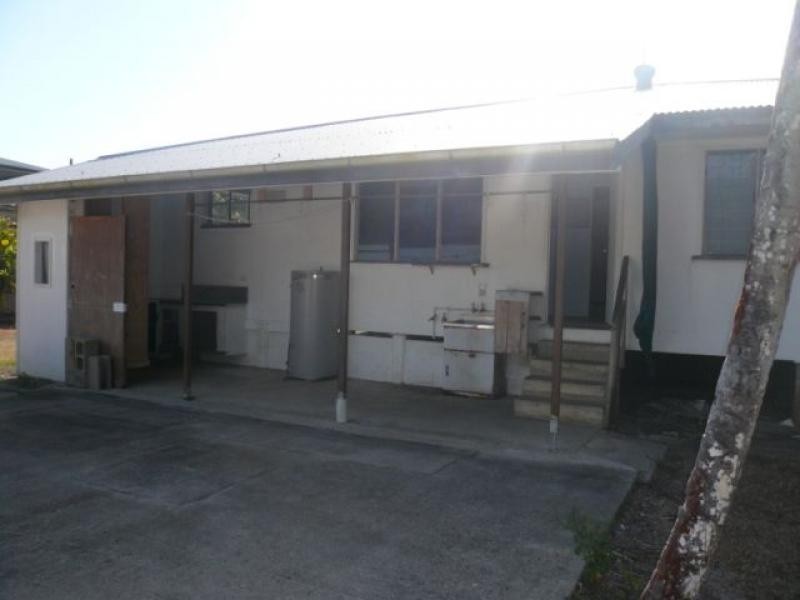 18 Owen St, Mossman QLD 4873